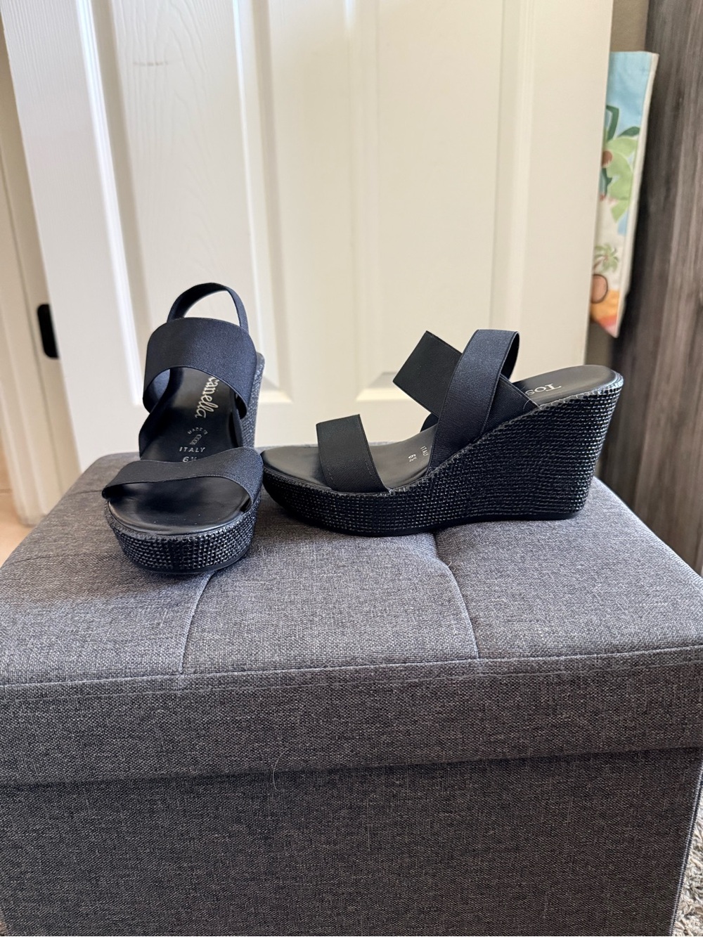 Women's Black Elastic-Strap Wedge Sandals